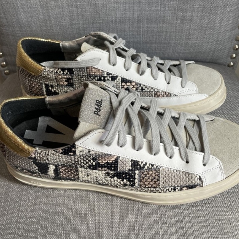 P448 Womans Snakeskin Pattern Sneakers with Gold Accents Size 38 (7.5 Woman's)